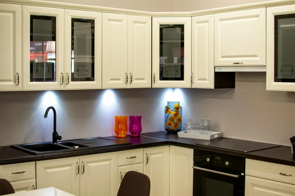 Cabinet Refinishing - Paint it Right